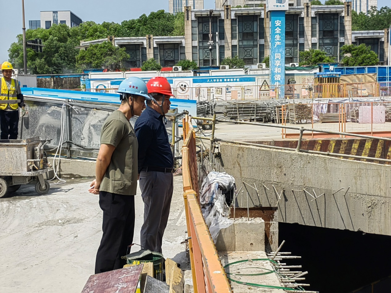 五一慰問暖人心，安全督導(dǎo)促發(fā)展